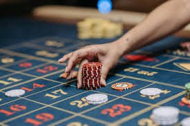 Antarmuka Fortune Tiger di rtp birutoto dengan simbol-simbol tema Asia yang cerah